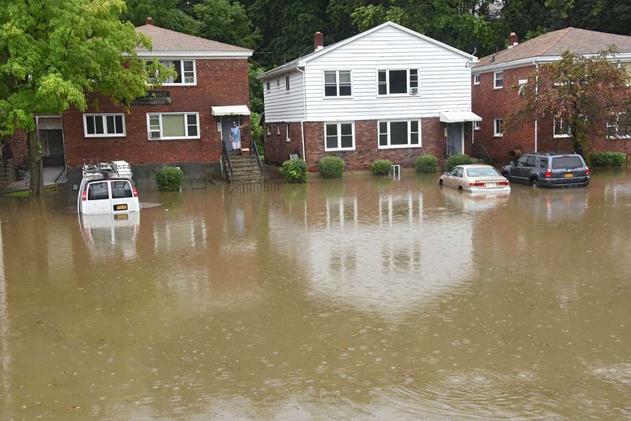 Flood Damage Cleanup in Baltimore Highlands, MD (8732)